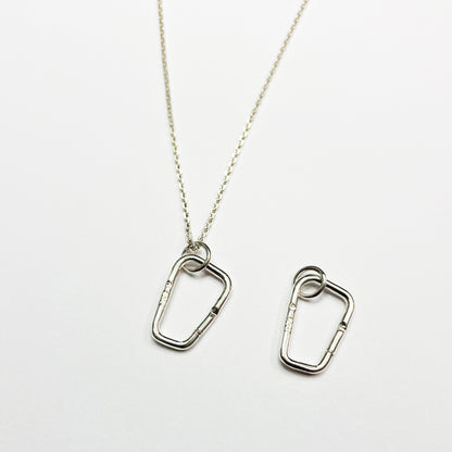 Carabiner with/without silver chain