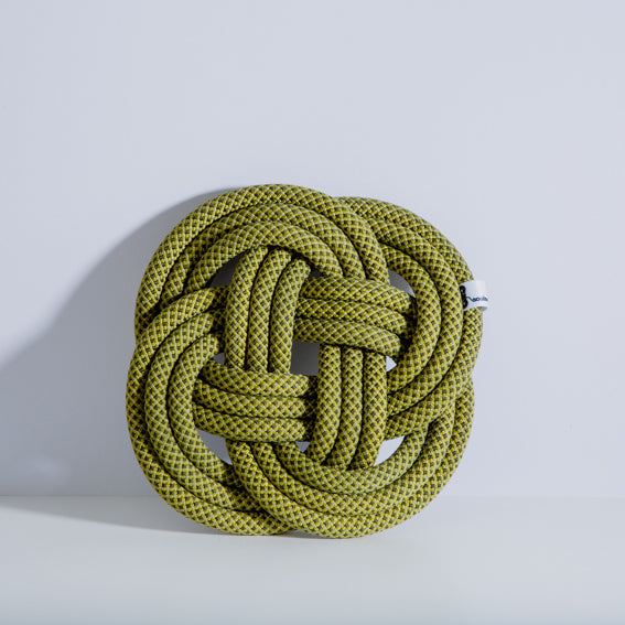 Flechtdesign, M